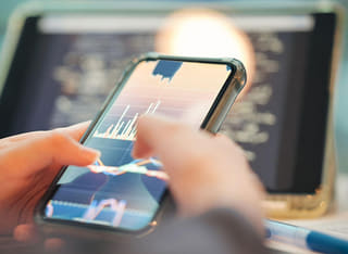 Procedura trasparente di prelievo e trasferimento di fondi controllata da un investitore